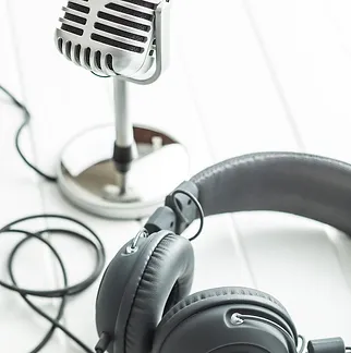 voice over recording microphone and headphones