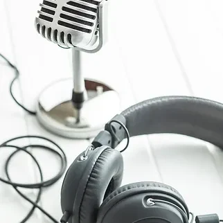 voice over recording microphone and headphones